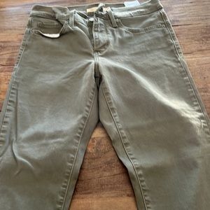 Levi’s shaping skinny jeans